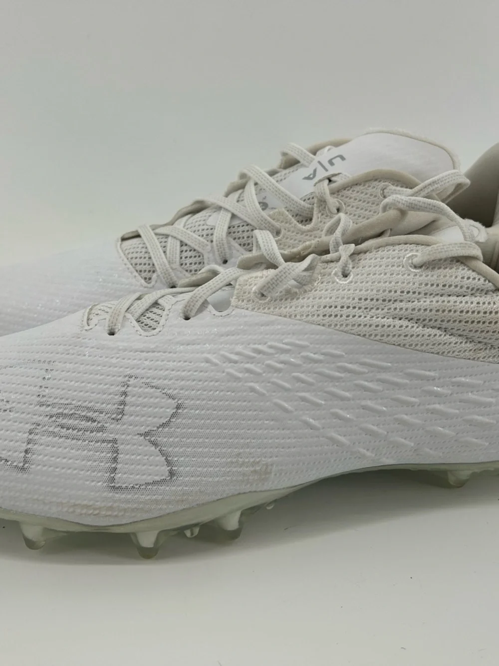 Under Armour White Low-Top Football Cleats Blur Smoke